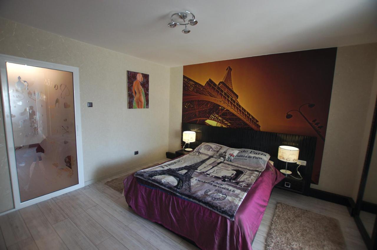 5 Apartshotel Faleza Galati Exterior photo